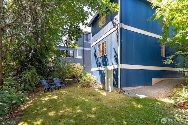 9004 20th Ave NE, Seattle, WA 98115 - view of home's exterior with a lawn