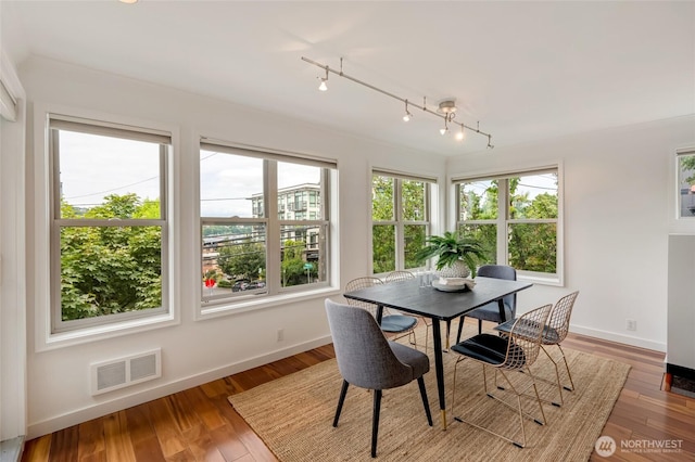 201 E Boston St Unit 2100, Seattle, WA 98102 - sunroom with plenty of natural light