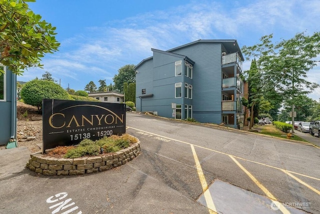 15146 65th Ave S Unit 518, Tukwila, WA 98188 - community sign with uncovered parking