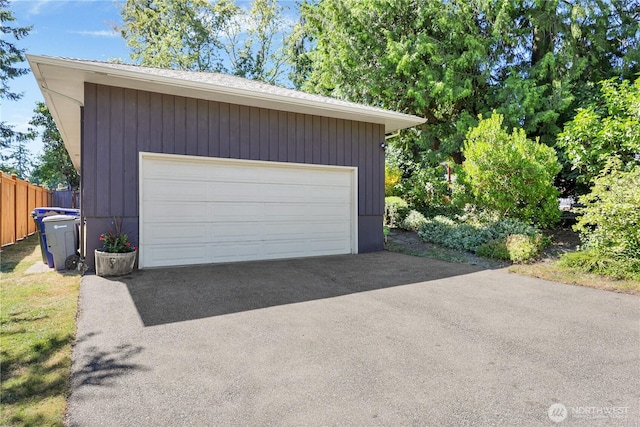 10507 NE 193rd St, Bothell, WA 98011 - view of detached garage