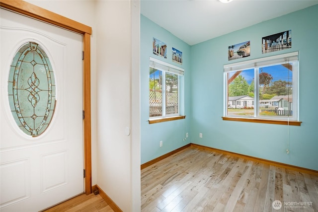 4824 Willow Dr, Blaine, WA 98230 - entrance foyer featuring light wood-type flooring and baseboards