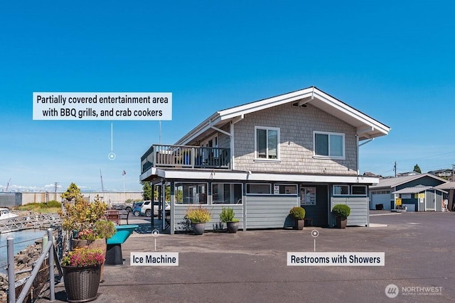 1600 5th St Unit D-162, Anacortes, WA 98221 - view of front of property featuring a balcony