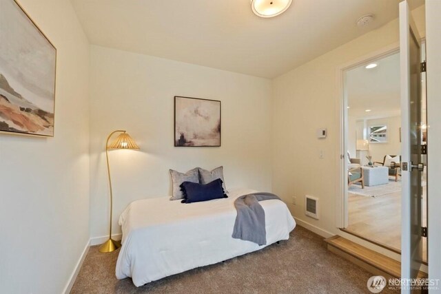 12302 5th Ave NE, Seattle, WA 98125 - bedroom featuring carpet flooring