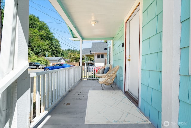 812 Duffy St, Aberdeen, WA 98520 - view of porch