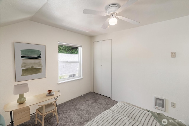 812 Duffy St, Aberdeen, WA 98520 - carpeted bedroom with a closet, vaulted ceiling, and a ceiling fan