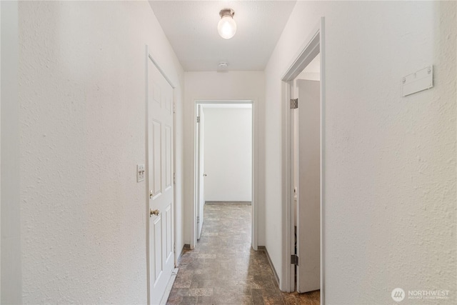 812 Duffy St, Aberdeen, WA 98520 - hallway featuring a textured wall