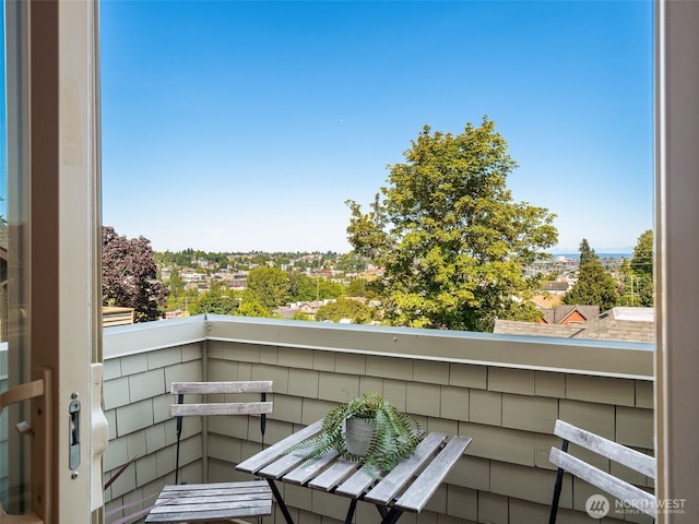 3011 Humes Pl W, Seattle, WA 98119 - view of balcony
