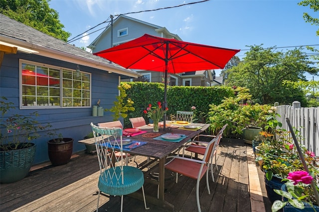 1524 30th Ave, Seattle, WA 98122 - wooden terrace featuring outdoor dining area