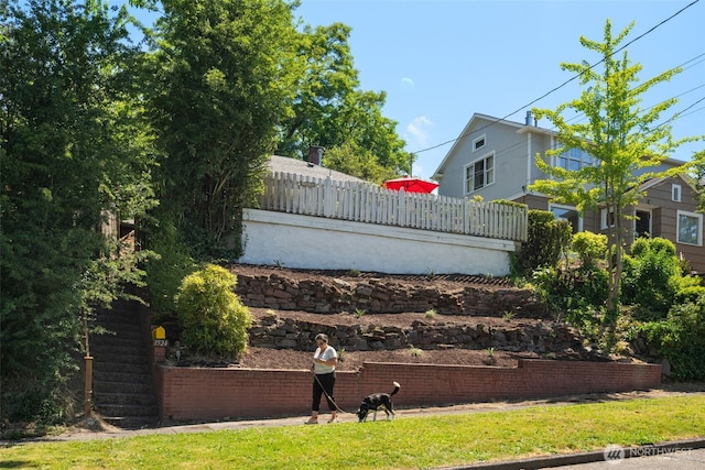 1524 30th Ave, Seattle, WA 98122 - view of yard