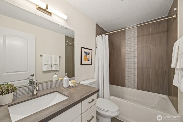10032 35th Ave NE, Seattle, WA 98125 - bathroom with vanity, shower / bath combo, and a textured ceiling