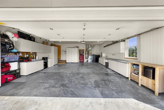 1307 Birchwood Dr, Everson, WA 98247 - view of garage