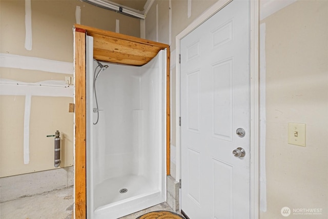 2512 Columbus Ave, Port Angeles, WA 98362 - bathroom featuring walk in shower
