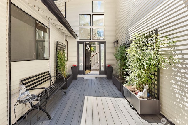 16671 SE 17th Pl, Bellevue, WA 98008 - view of wooden terrace