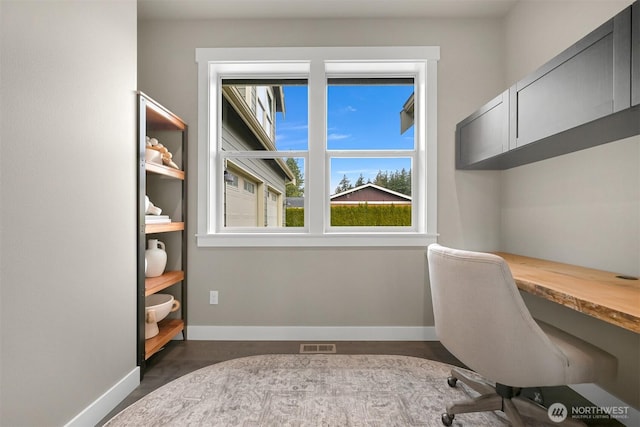 1312 Bradley Meadows Ct, Lynden, WA 98263 - home office featuring baseboards and built in desk
