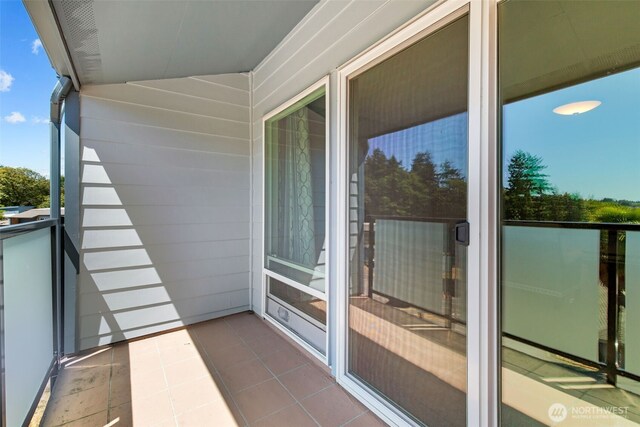 15152 65th Ave S Unit 818, Tukwila, WA 98188 - view of balcony