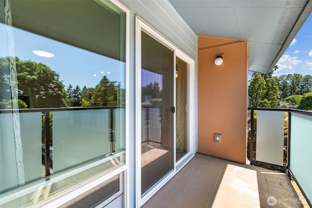 15152 65th Ave S Unit 818, Tukwila, WA 98188 - view of balcony