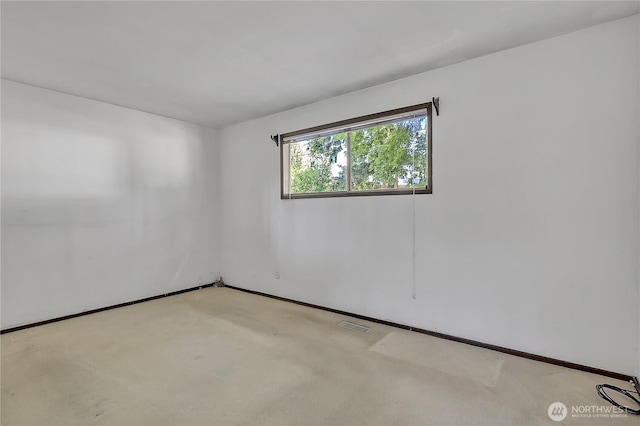 4239 S 184th Pl, Seatac, WA 98188 - empty room with light colored carpet