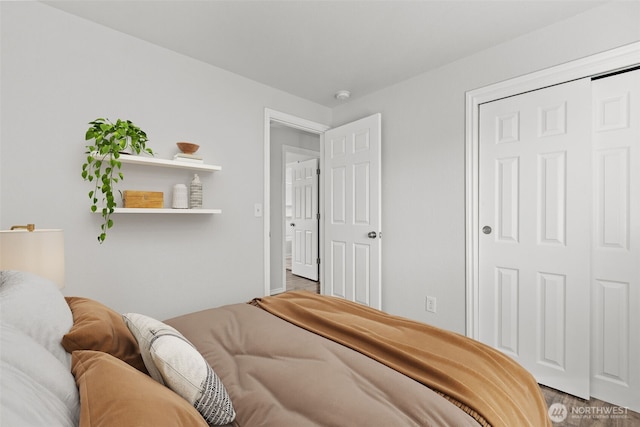 1713 S 30th St, Mount Vernon, WA 98274 - bedroom featuring wood finished floors