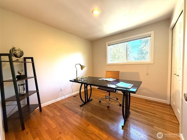 14627 SE Newport Way, Bellevue, WA 98006 - office area featuring wood finished floors and recessed lighting