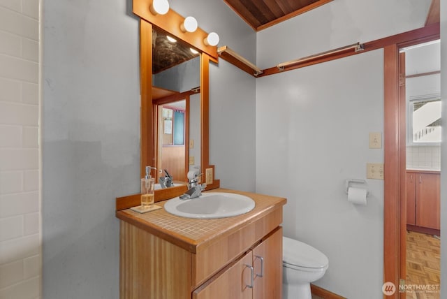 3522 S Leschi Pl, Seattle, WA 98144 - bathroom with toilet and vanity