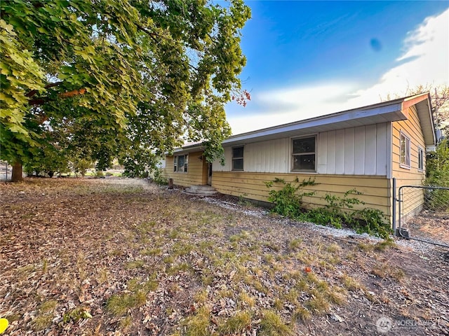 724 Hanford St, Omak, WA 98841 - view of ranch-style home