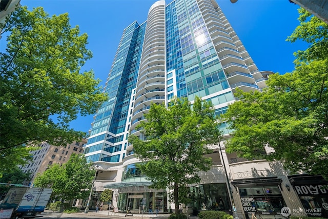 1920 4th Ave Unit 1207, Seattle, WA 98101 - view of apartment building / complex