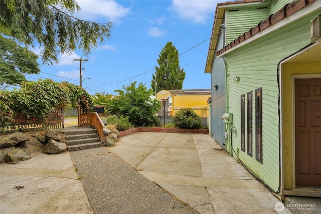 9404 Stone Ave N, Seattle, WA 98103 - view of patio / terrace