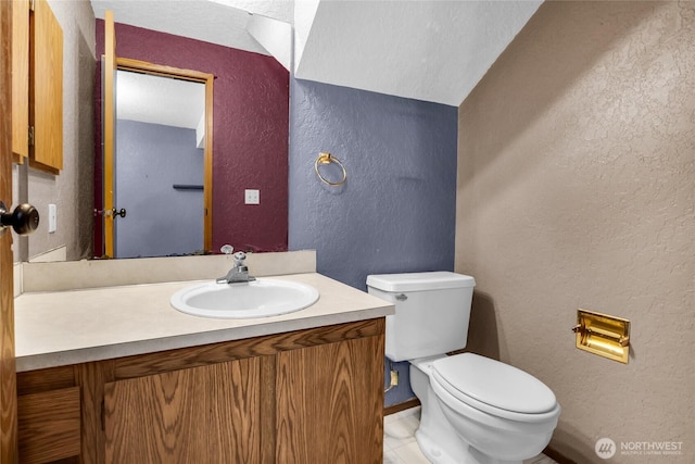 9404 Stone Ave N, Seattle, WA 98103 - bathroom with a textured wall and vanity