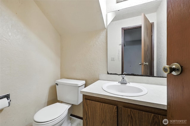 9404 Stone Ave N, Seattle, WA 98103 - bathroom featuring a textured wall and vanity