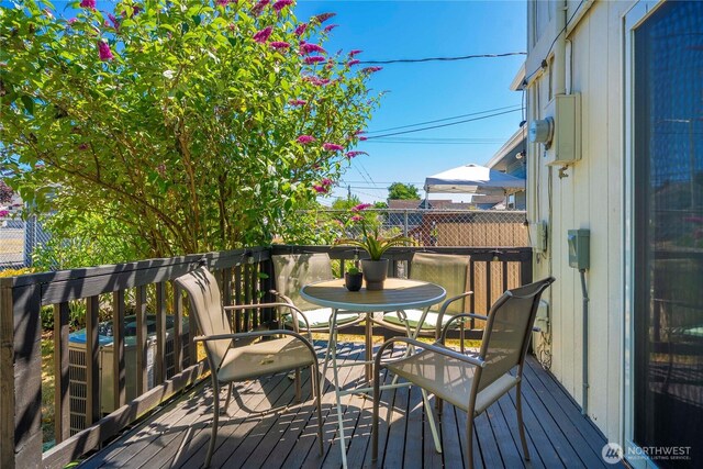 1949 S Sheridan Ave, Tacoma, WA 98405 - view of wooden deck