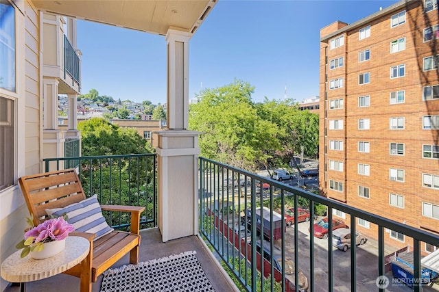 530 4th Ave W Unit 405, Seattle, WA 98119 - view of balcony