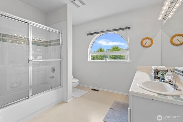 4015 E Broadway St, Mount Vernon, WA 98274 - full bath with double vanity and shower / bath combination with glass door