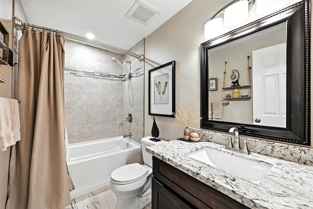 7212 188th Ave E, Bonney Lake, WA 98391 - full bathroom featuring shower / tub combo with curtain and vanity