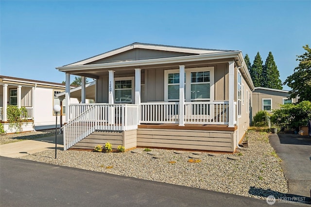 1207 Maple Dr, Enumclaw, WA 98022 - photo 2