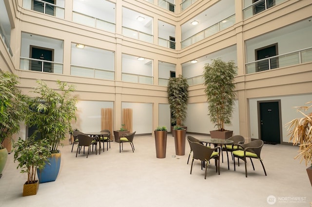 500 5th Ave W Unit 505, Seattle, WA 98119 - lobby featuring a high ceiling