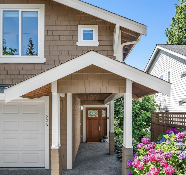 11226 NE 67th St, Kirkland, WA 98033 - entrance to property featuring a garage