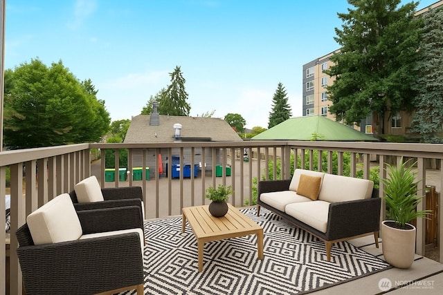 8077 165th Ln NE, Redmond, WA 98052 - view of wooden terrace