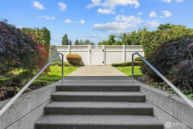 3112 SW Avalon Way Unit 102, Seattle, WA 98126 - view of staircase