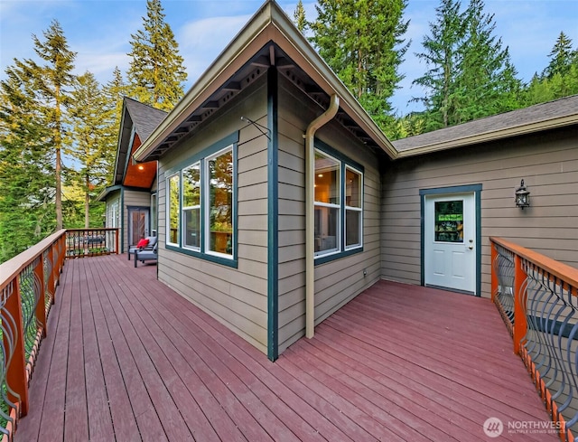 8 Southern Ct, Bellingham, WA 98229 - view of wooden deck