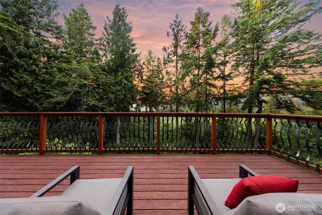 8 Southern Ct, Bellingham, WA 98229 - view of wooden deck