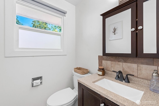 1528 NE 166th St, Shoreline, WA 98155 - bathroom with vanity and tasteful backsplash