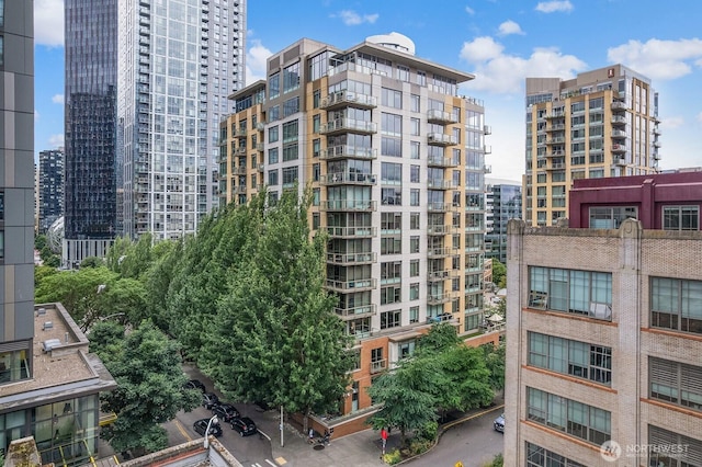 910 Lenora St Unit S403, Seattle, WA 98121 - view of property with a view of city