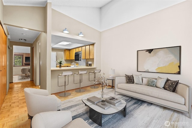 2514 174th Ave NE, Redmond, WA 98052 - living room with a towering ceiling