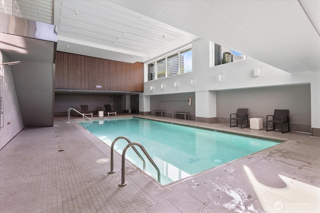 1415 2nd Ave NE Unit 1801, Seattle, WA 98101 - view of indoor pool