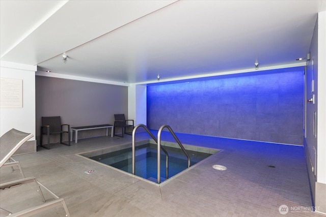 1415 2nd Ave NE Unit 1801, Seattle, WA 98101 - view of pool