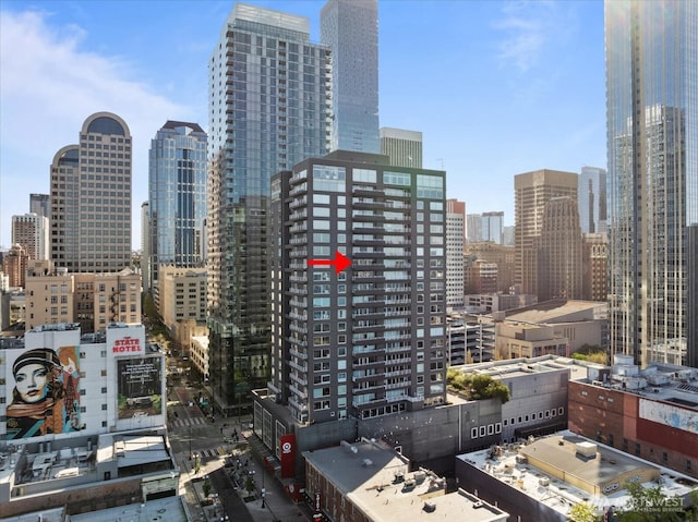 1415 2nd Ave NE Unit 1801, Seattle, WA 98101 - skyline view