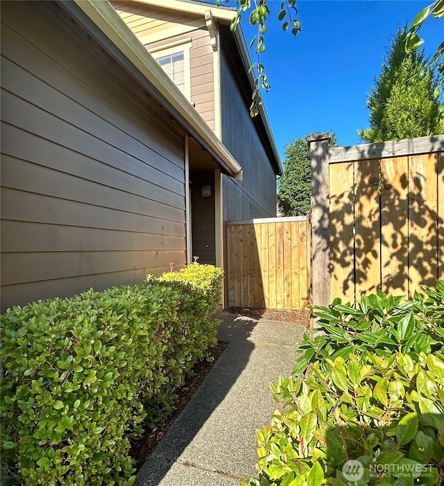 4544 Durham St SE, Lacey, WA 98503 - view of side of home