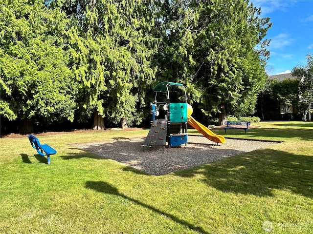 4544 Durham St SE, Lacey, WA 98503 - community jungle gym with a yard