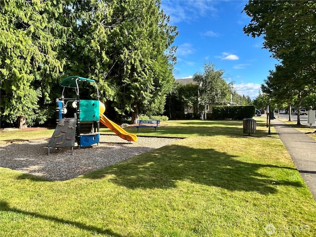 4544 Durham St SE, Lacey, WA 98503 - community play area featuring a yard