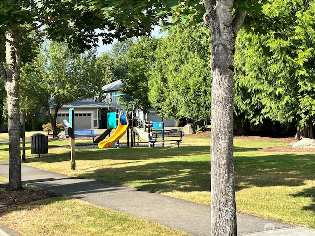 4544 Durham St SE, Lacey, WA 98503 - community play area with a lawn